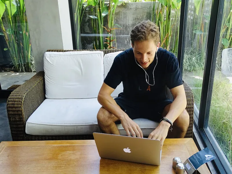Silence as Fuel: What Happens to Your Creative Brain When a Valley Becomes Your Office